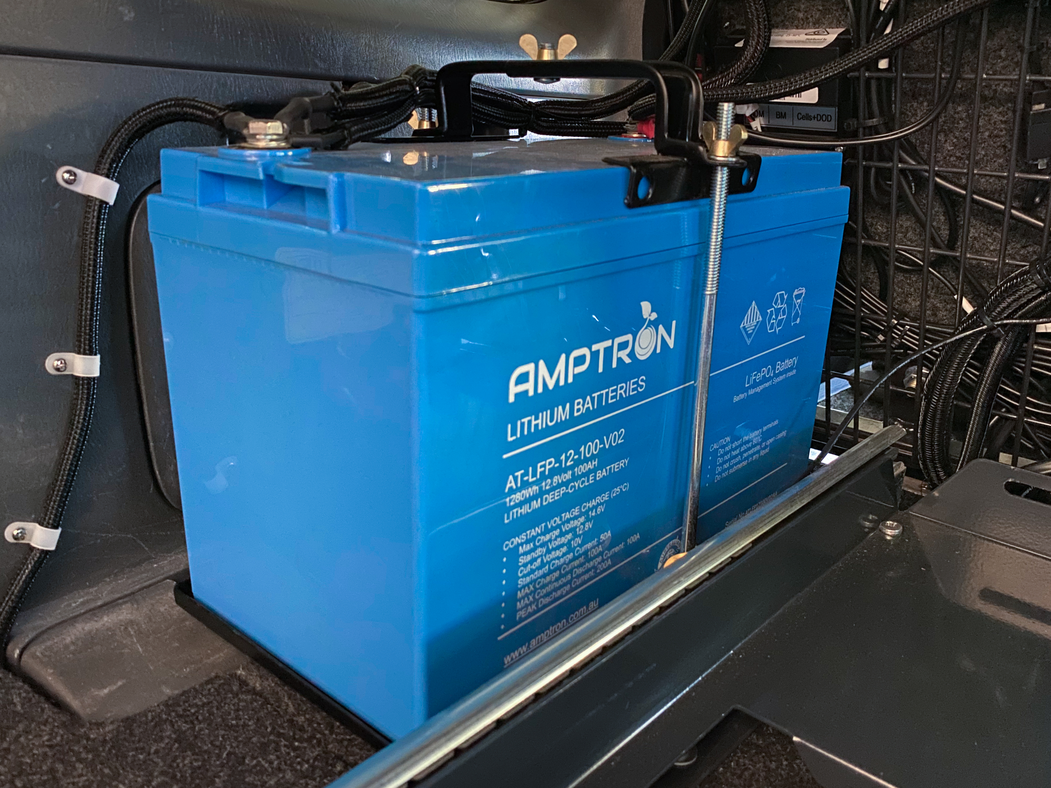 AMPTRON LiFePO4 Battery, 100aH, Prado